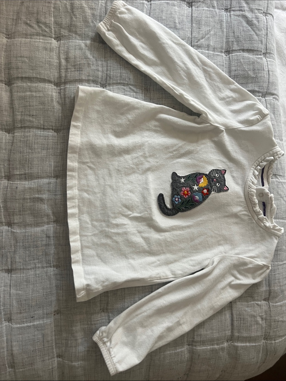 Mini Boden White Long-Sleeve Top with Embroidered Cat Patch